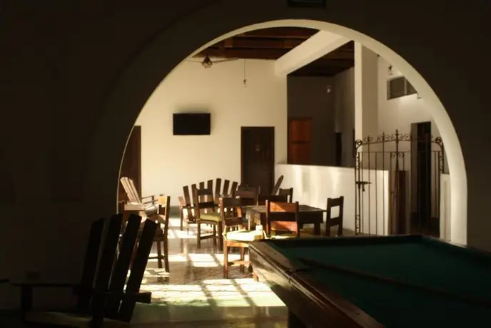 La Madrugada Hostel 