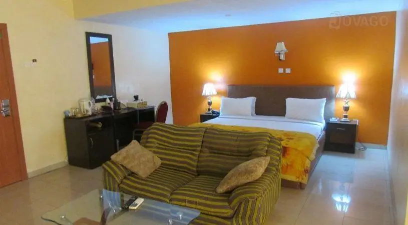 Universal Hotel Enugu