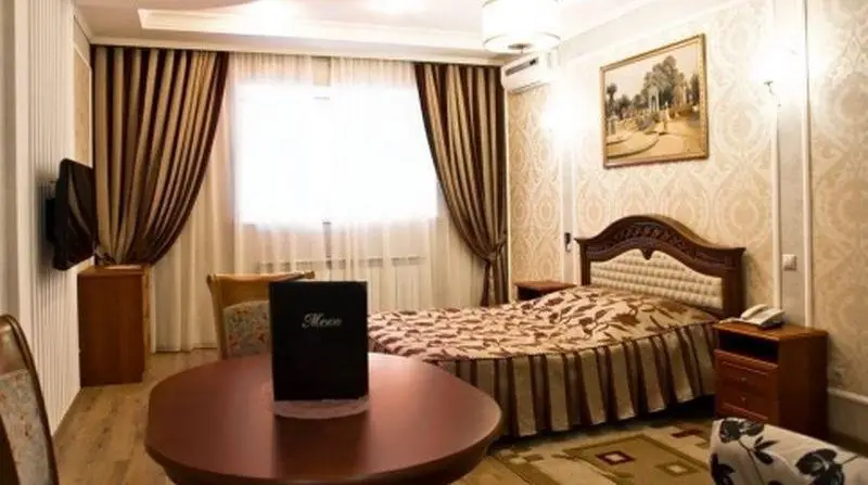 Lazurny Bereg Hotel