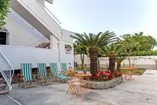 Reggine Holiday Apartments 