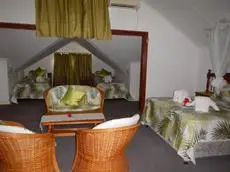 Le Chevalier Bay Guesthouse 