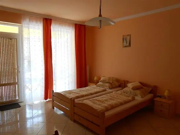 Imola Es Andrea Apartmanhaz