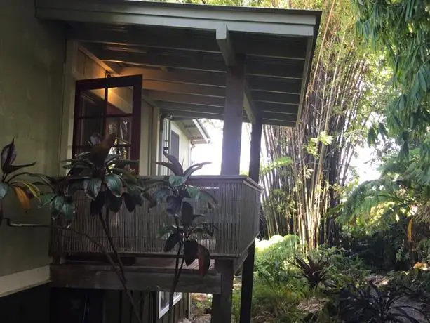 Hilo Bay Hale Bed and Breakfast 