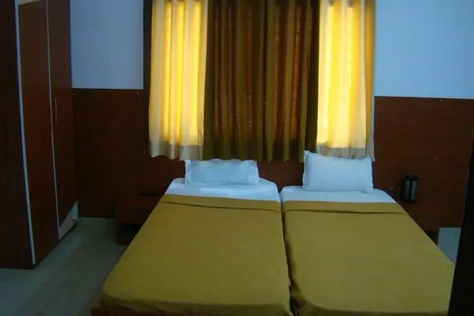 Padharosa Guest House 