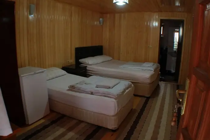 Uzungol Motel