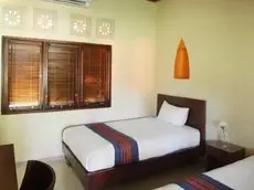 Puri Rinjani Bungalows 