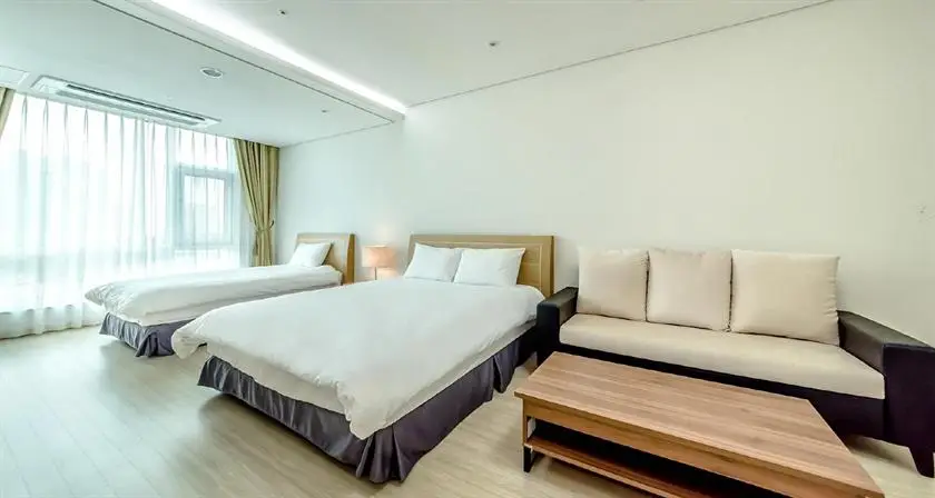 Jeju Avillos Serviced Residence 