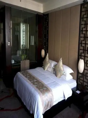 Dongfang Xuanyi Holiday Hotel