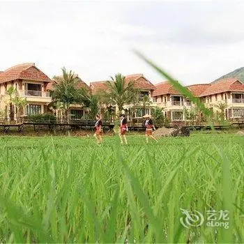 Bulongsai Hotel & Resort 