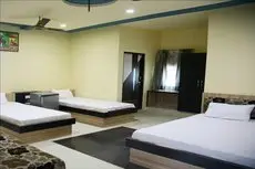 OYO 2061 Hotel New Holiday Inn 