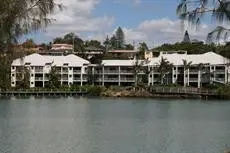 Sunrise Cove Holiday Apartments 