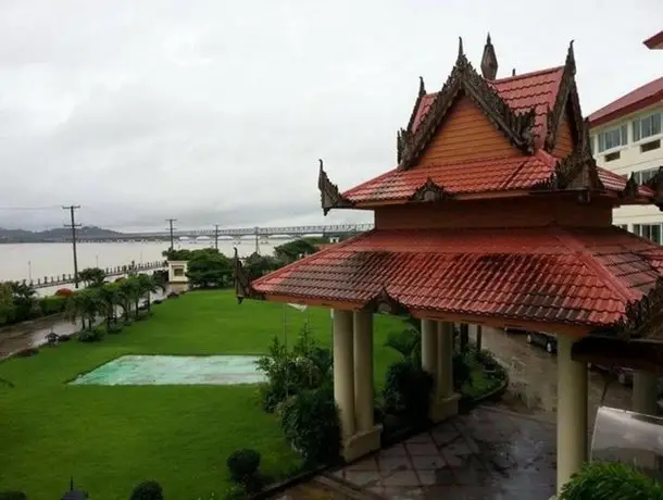 Mawlamyaing Strand Hotel