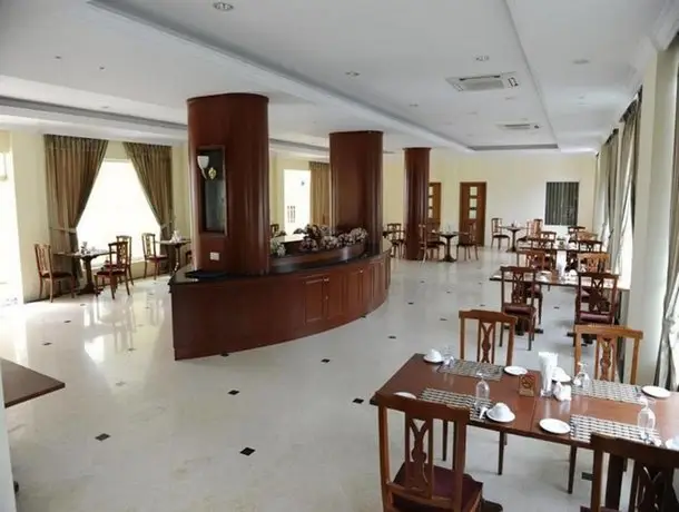 Mawlamyaing Strand Hotel 