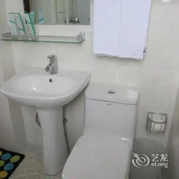 Qi Hai Lou Hotel 