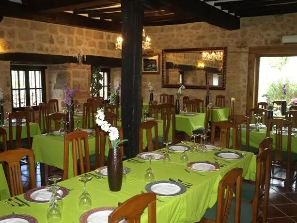 Hosteria El Pomar 