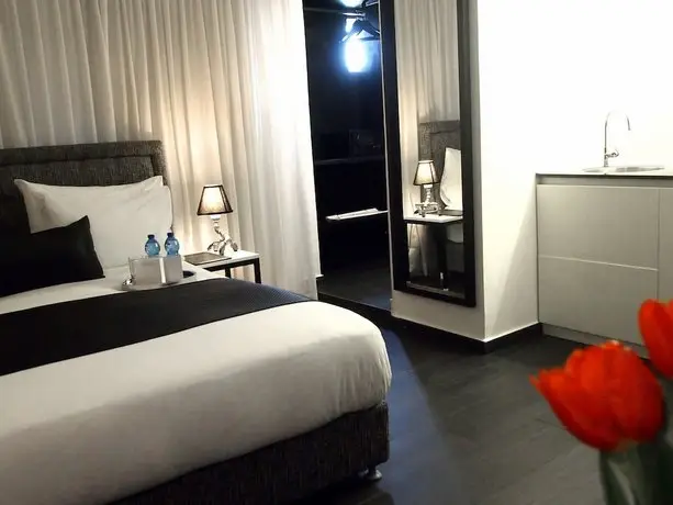 Dizengoff Avenue Boutique Hotel 