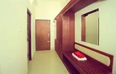 Plaza Suites Kochi 