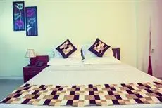 Plaza Suites Kochi 