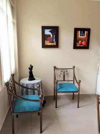 El Patio Suites