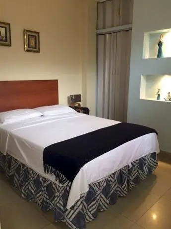 El Patio Suites 