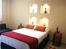 El Patio Suites 