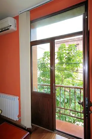 Apartment on Nalbandyan Street 