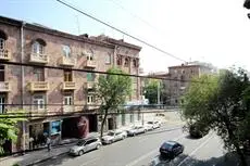 Apartment on Nalbandyan Street 