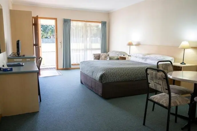 Arthur Phillip Motor Inn