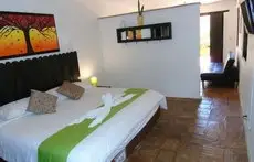 Aparta Suites La Montana 