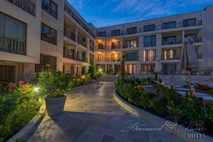 Diamond Beach Apartments