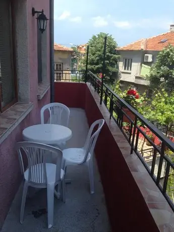 Serbezovi Guest House