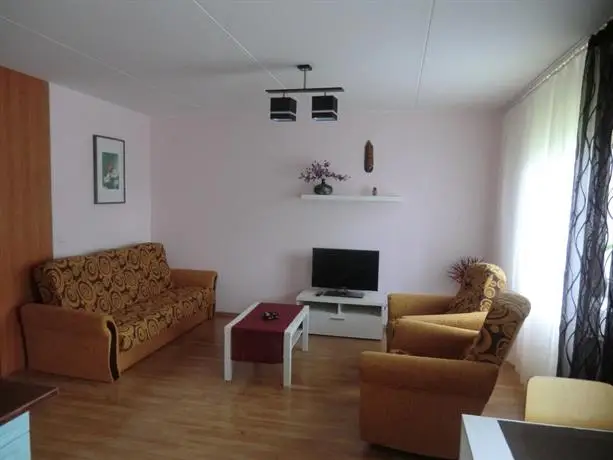 Luisee Apartment 