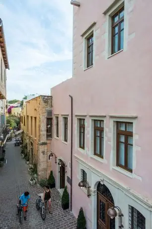 Serenissima Boutique Hotel