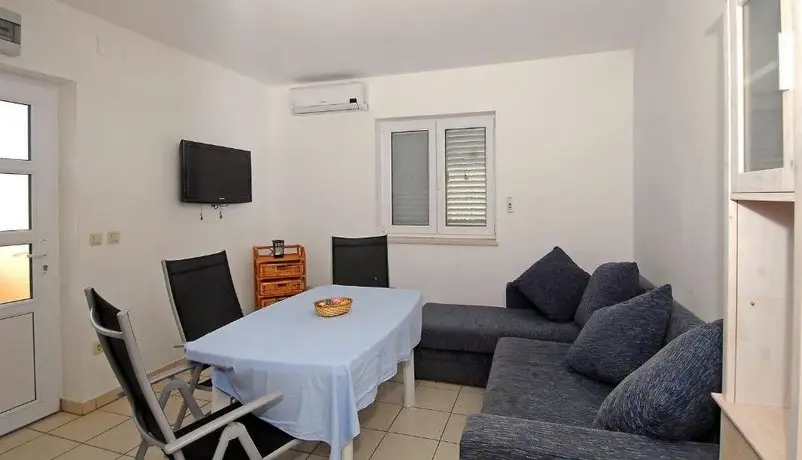 Apartment Zrce