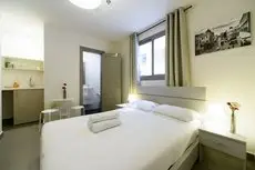 Dizengoff Inn Apartments 