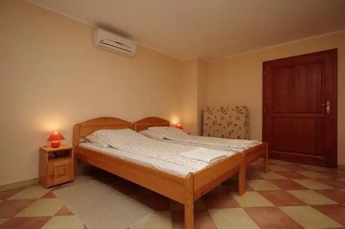 Varazsko Apartmanhaz