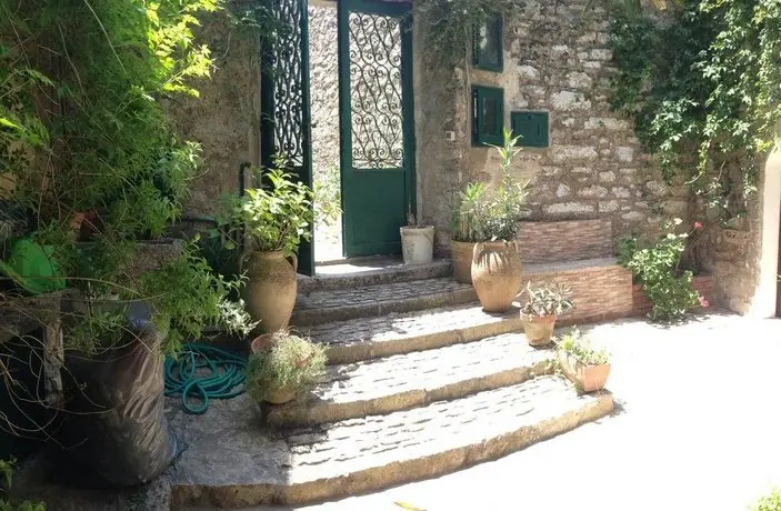 Cortile Via Sales 11 