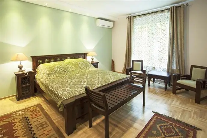 Orient Villa Apartments and Rooms 