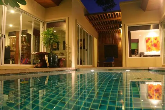 Karon Beach Walk Villa 