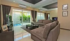 The Ville Jomtien Pool Villa 