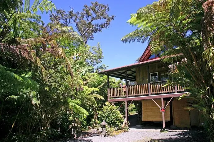 Lotus Garden Cottages 