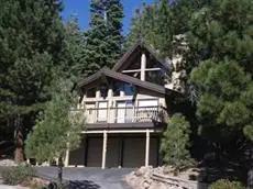 Tahoe Donner Cabin with Alpine Views and Hot Tub 