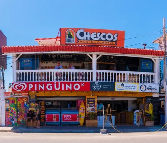 Chescos Hostel & Hotel