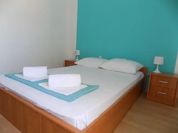 Rooms and Apartments Galeb 