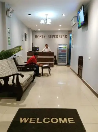 Hostal Super Star 