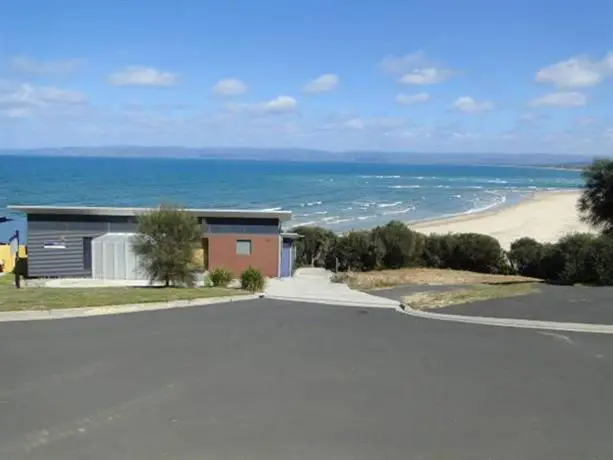 Freycinet Beach Apartments 