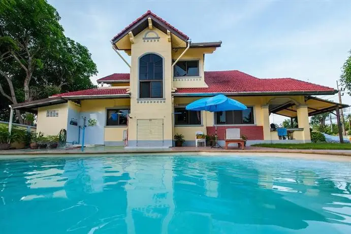 Yellow Villa with Pool in Rawai