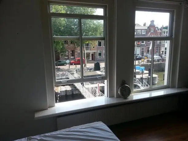 Nando's B&B Utrecht City Centre