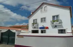 Obidos Wine & Surf Hostel 