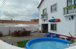 Obidos Wine & Surf Hostel 